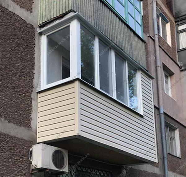 Расчет стоимости остекления балкона в Москве, с внешней отделкой