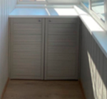 Встроенный шкаф с вентилируемыми створками