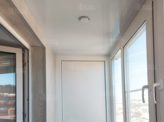 Как недорого и надежно оформить балкон в хрущевке: остекление под ключ без лишних хлопот. Фото № 12