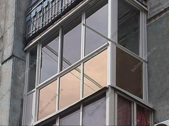 Ремонт балкона с установкой Французского остекления