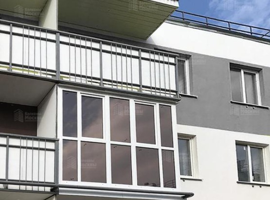  Панорамное остекление балкона с тонировкой под ключ