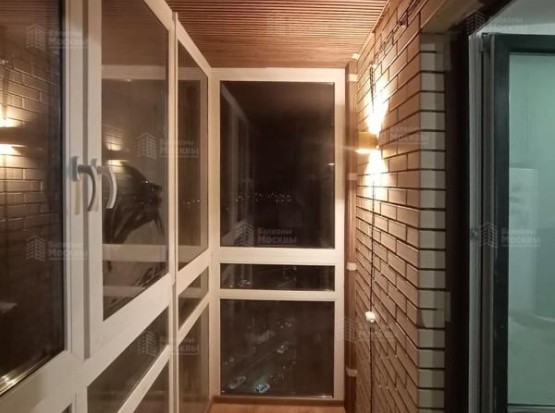 Ремонт французского балкон с отделкой рифленым МДФ и ламинатом  Ремонт французского балкон с отделкой рифленым МДФ и ламинатом