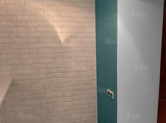 Утепление лоджии с отделкой декоративными кирпичиками