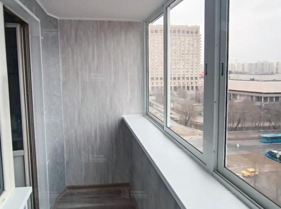 Раздвижное остекление балкона Provedal | Защита от пыли, шума и сквозняков