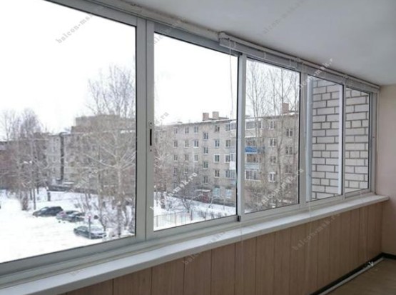 Остекление лоджии раздвижными окнами Provedal с отделкой
