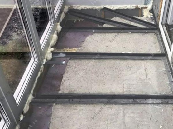 Пластиковые окна на балкон (Француз с тонировкой)