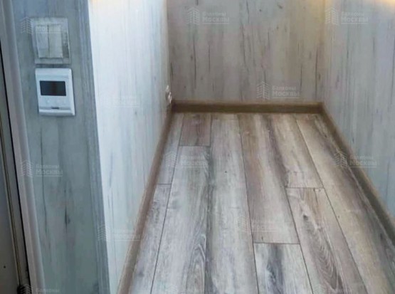 Внутренняя отделка балкона под ключ. Фото № 25