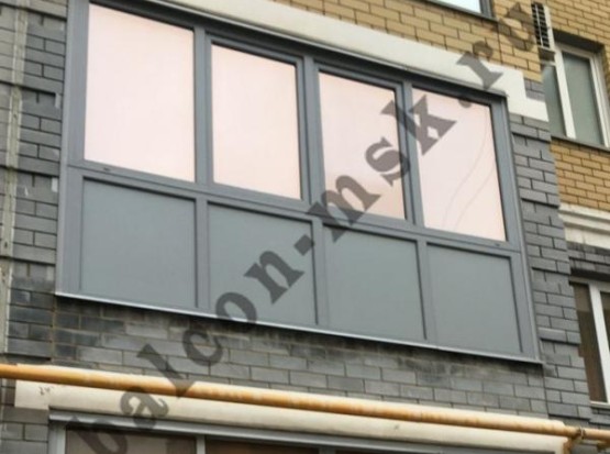Остекление 3-х метровой лоджии с ламинацией в цвет фасада