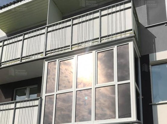  Панорамное остекление балкона с тонировкой под ключ