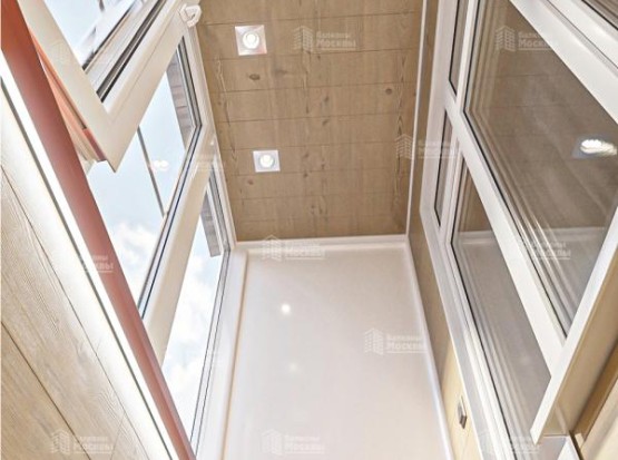 Расчет остекления балкона с отделкой натуральным деревом