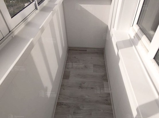 Как недорого и надежно оформить балкон в хрущевке: остекление под ключ без лишних хлопот. Фото № 2