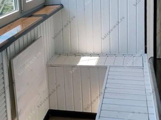 Ремонт лоджии под ключ с отделкой ламинатом