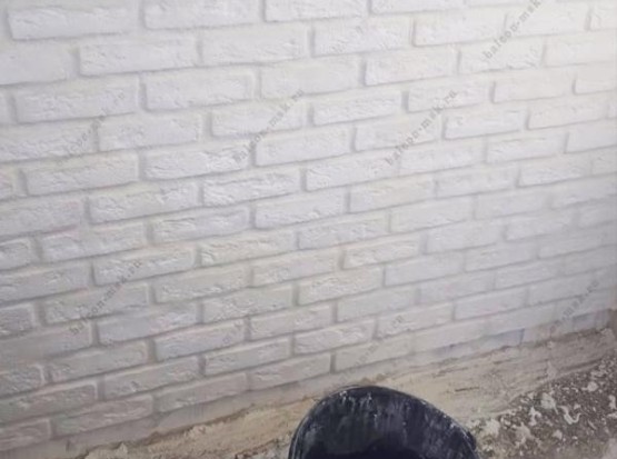 Утепление лоджии с отделкой декоративными кирпичиками