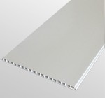 Отделка белыми ПВХ панелями (широкие)