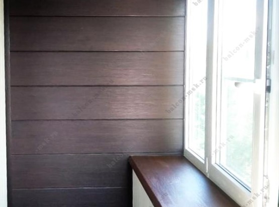 Практичный вариант утепления балкона 3.2 х 0.7 с обшивкой ПВХ панелями