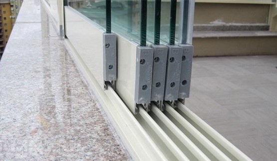 Безрамное остекление лоджии