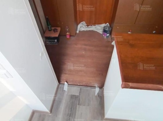 Заказать остекление лоджии в Москве