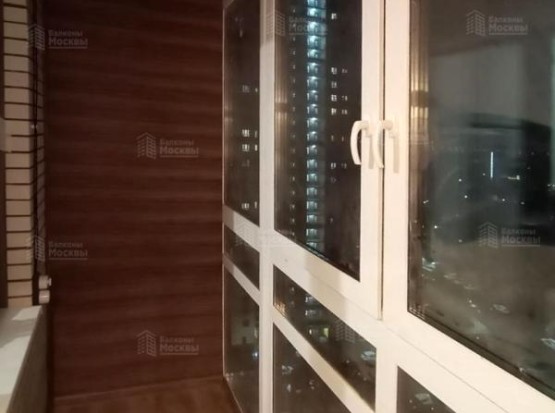 Ремонт французского балкон с отделкой рифленым МДФ и ламинатом  Ремонт французского балкон с отделкой рифленым МДФ и ламинатом