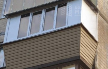 Остекление балкона с выносом под ключ