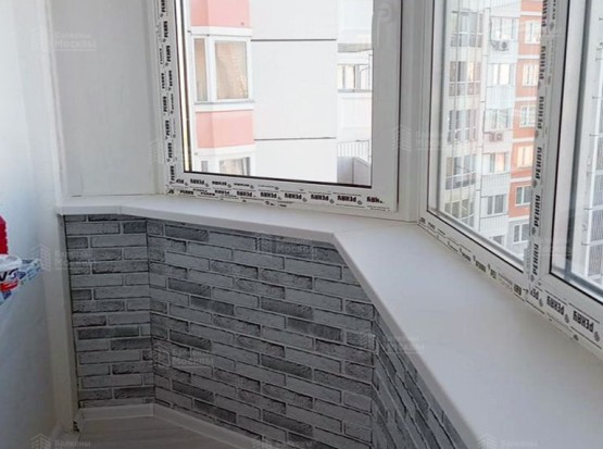 Как застеклить балкон в доме П‑44Т: лодочка, сапожок и разумный бюджет в Москве. Фото № 7