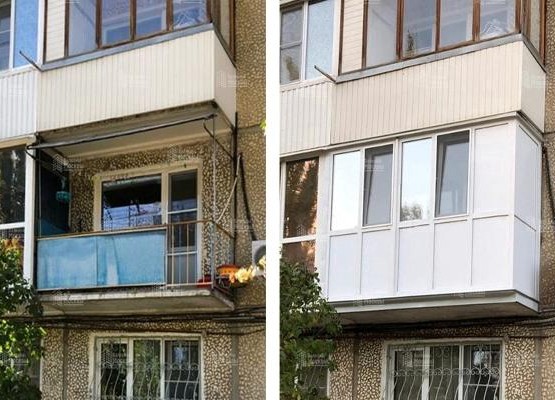 Балкон с выносом по плите: французские окна Brusbox и отделка ПВХ панелями