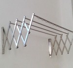 Установка настенной раздвижной сушилки