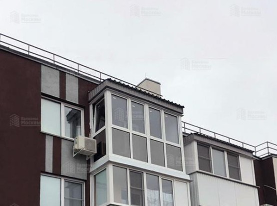 Теплое панорамное остекление балкона с тонировкой