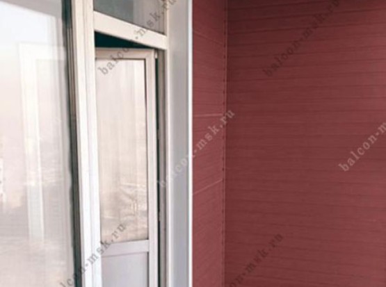 Отделка лоджии. Вагонка и ламинат