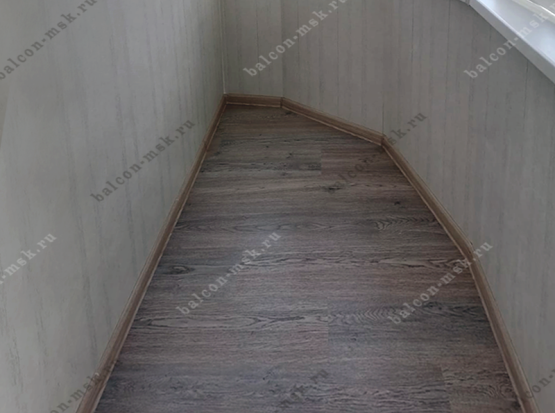 Как застеклить балкон в доме П‑44Т: лодочка, сапожок и разумный бюджет в Москве. Фото № 16