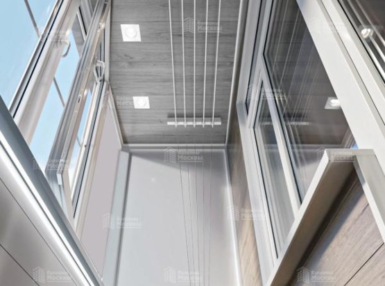 Тёплый контур: остекление балкона + отделка ПВХ и ламинатом