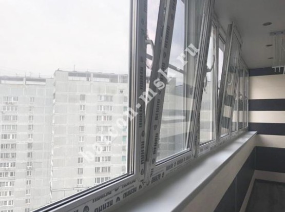 Остекление лоджии 6 м с обшивкой ПВХ панелями и ламинатом Остекление лоджии 6 м с обшивкой ПВХ панелями и ламинатом