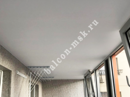 Отделка лоджии - керамическая плитка и ПВХ панели