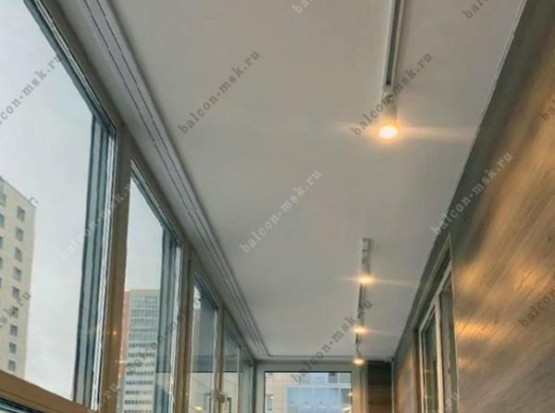 Отделка балкона панелями МДФ