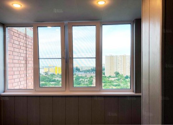 Цена на ремонт лоджии в Москве — пример с остеклением, утеплением и отделкой