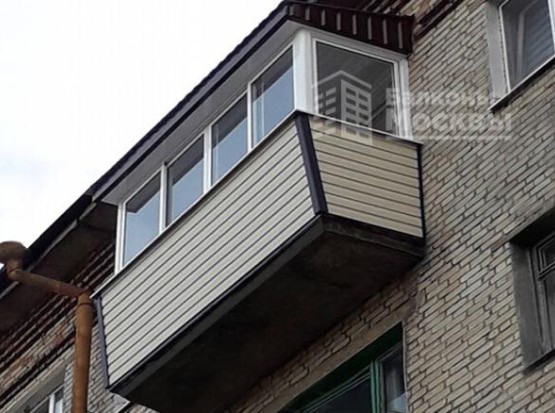 Остекление балкона с выносом и отделкой (внешняя и внутренняя)