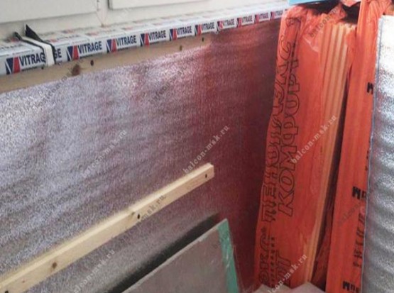 Утепление лоджии с отделкой декоративными кирпичиками