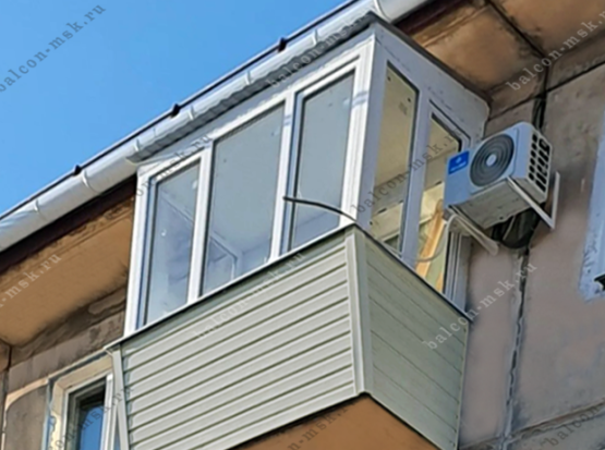 Наружная отделка балкона и лоджии в Москве: красиво, надёжно, по делу. Фото № 23