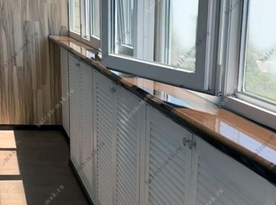 Ремонт лоджии под ключ с отделкой ламинатом