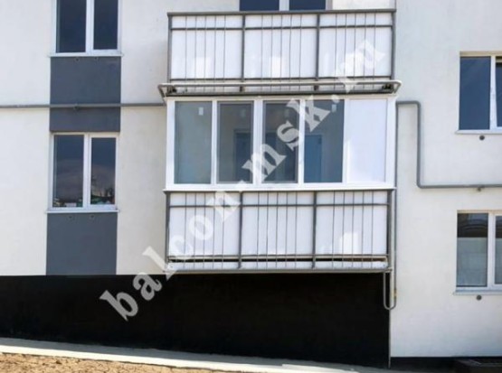 Остекление балкона 0,81х 3,48 м пластиковыми окнами Faust